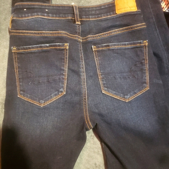 American Eagle Outfitters - Picture 3 of 4
